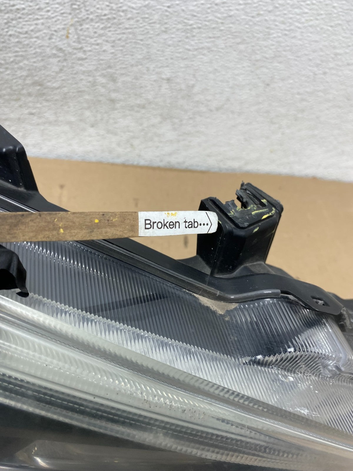 2016 2017 2018 Nissan Maxima Right Passenger Headlight Halogen AF3193 DW5
