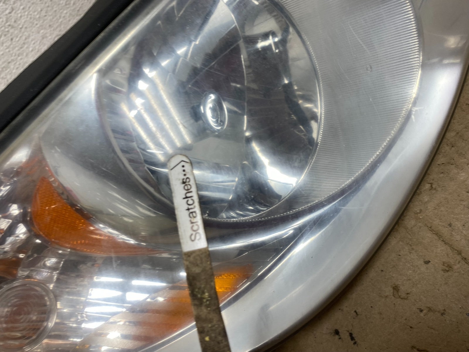 2007 2008 2009 2010 Hyundai Elantra Right Passenger Side Headlight AE6509 DW3