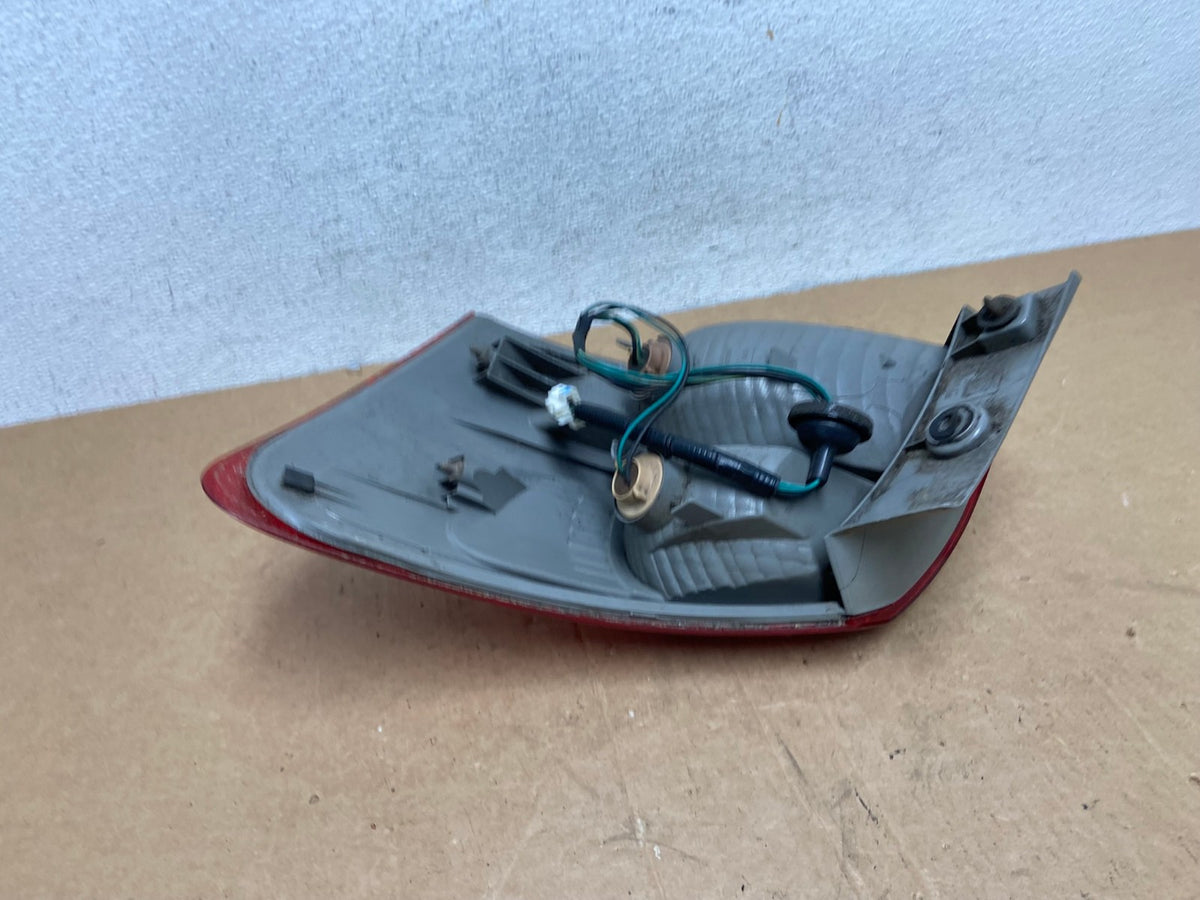 2008 to 2015 Nissan Rogue Left Driver Lh Side Tail Light AD6141 LK6