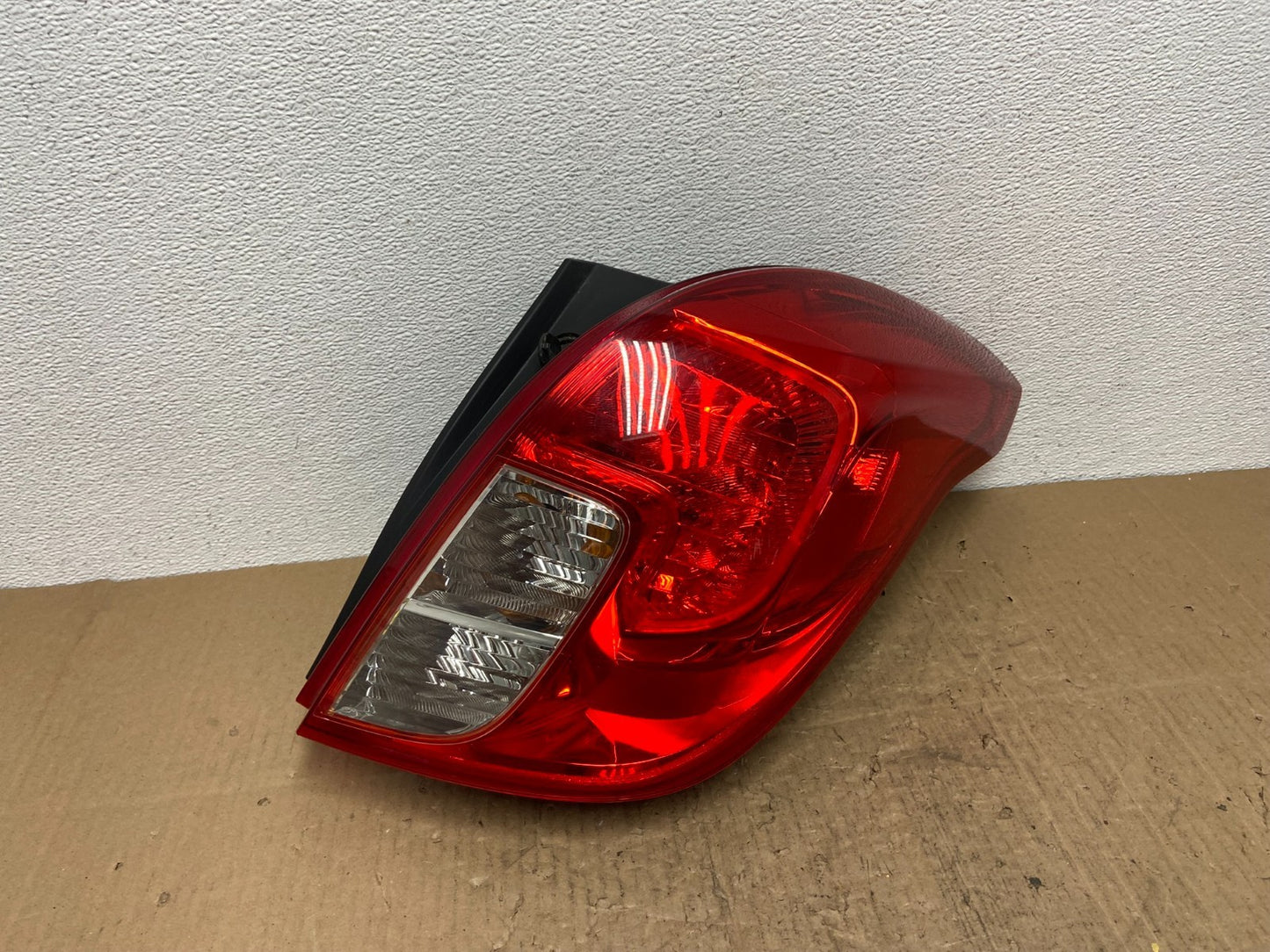 2013 to 2016 Buick Encore Right Passenger RH Side Tail Light Oem AB8509  DG0
