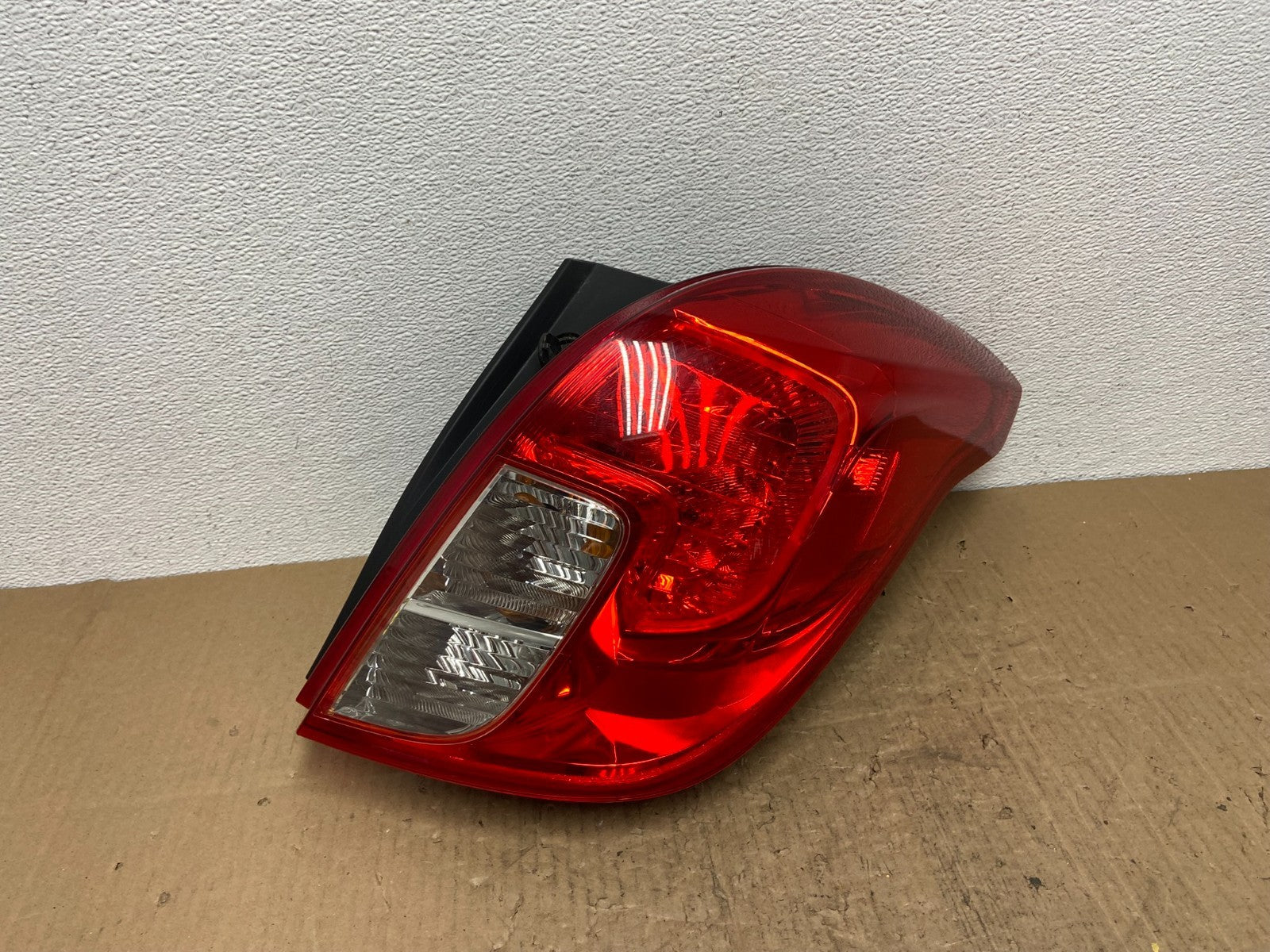 2013 to 2016 Buick Encore Right Passenger RH Side Tail Light Oem AB8509  DG0