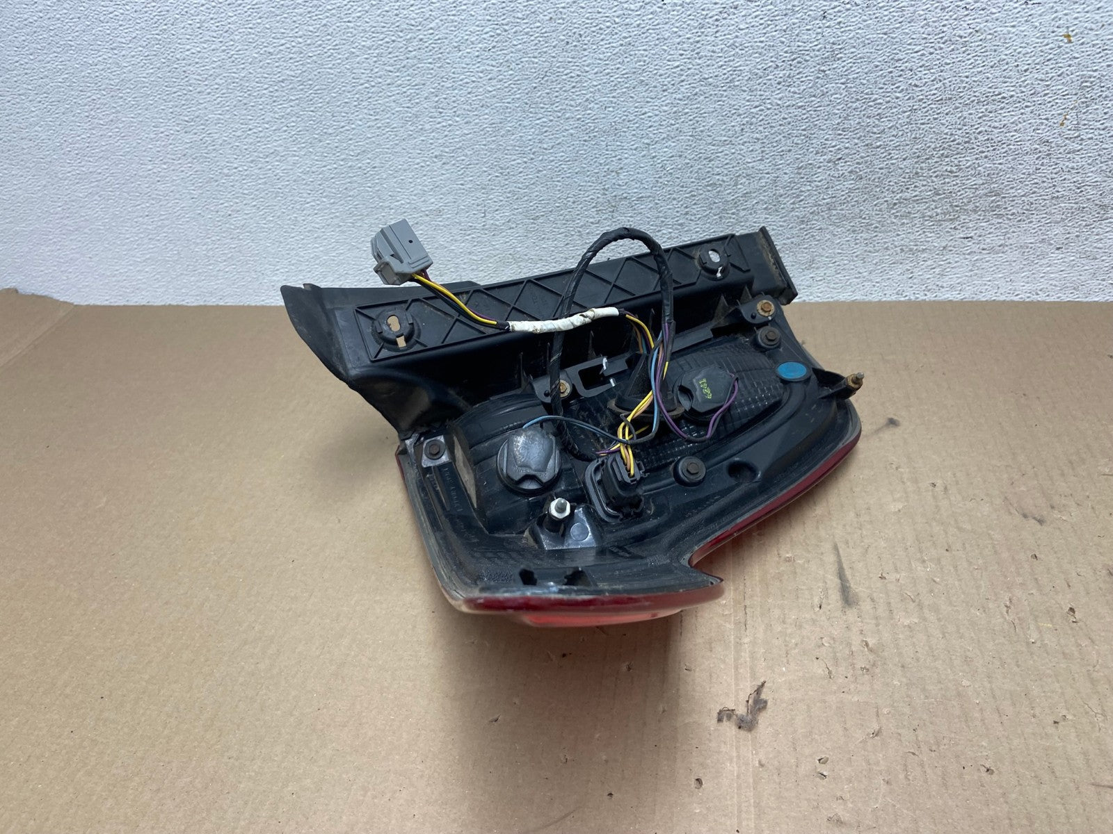 2011-2015 Ford Explorer Police Package Right Passenger Side Tail light AE6996 LK6