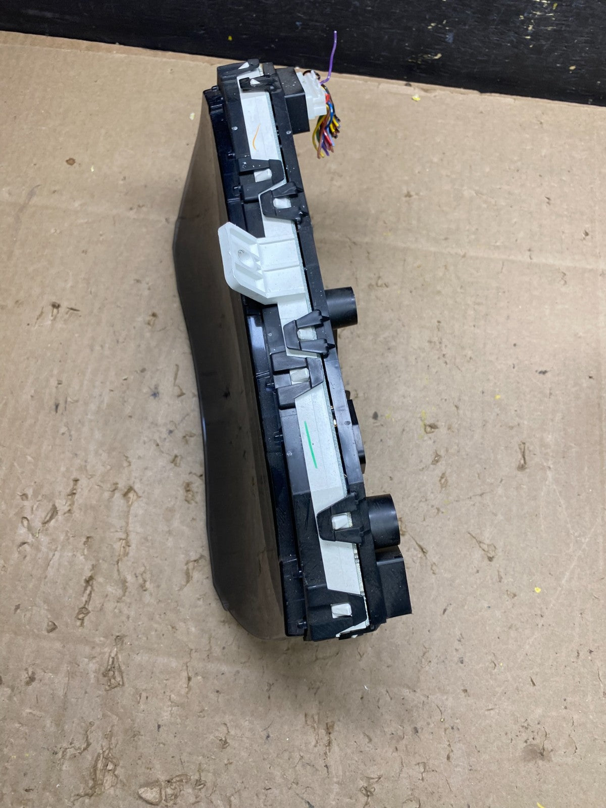 2011 to 2017 Nissan Quest Speedometer Cluster Gauge U4772 DG3
