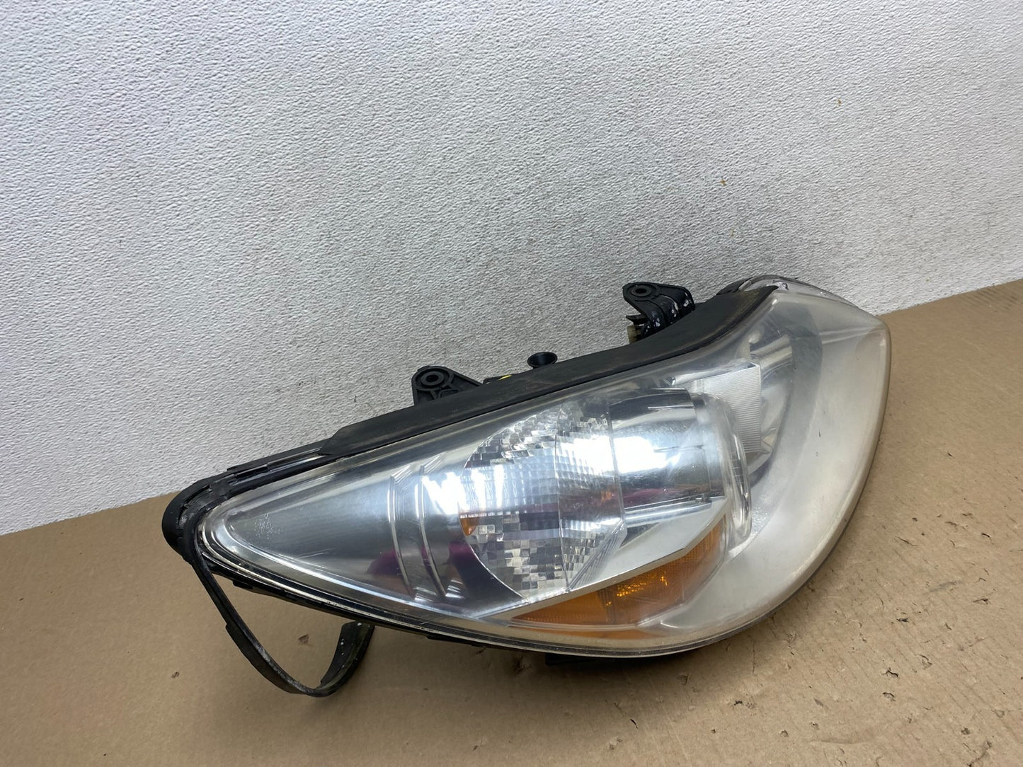 2009 - 2011 Hyundai Genesis Right Passenger RH Xenon HID Headlight AG6962 DW2