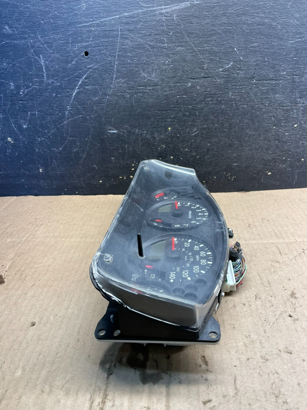 2005 - 2012 Nissan Pathfinder Xterra Fron Cluster Speedometer Instrument t72543