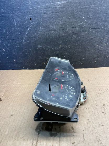 2005 - 2012 Nissan Pathfinder Xterra Fron Cluster Speedometer Instrument t72543