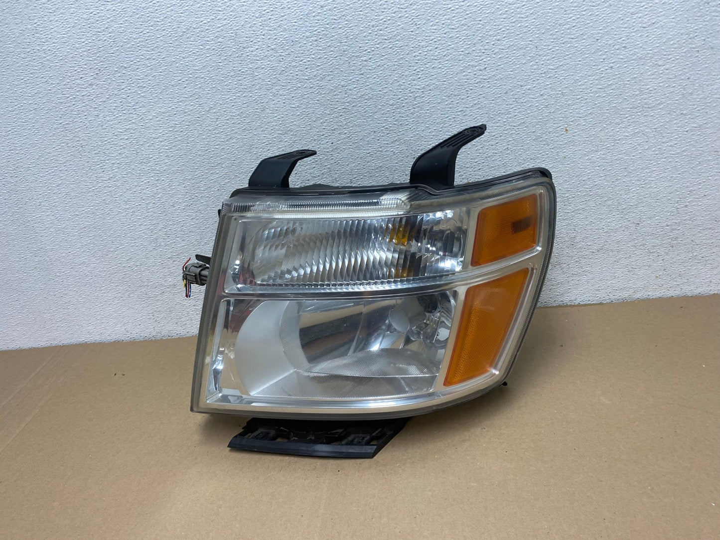 2012 to 2021 Nissan NV1500 NV2500 NV3500 Left Driver Headlight AF2985 LK0