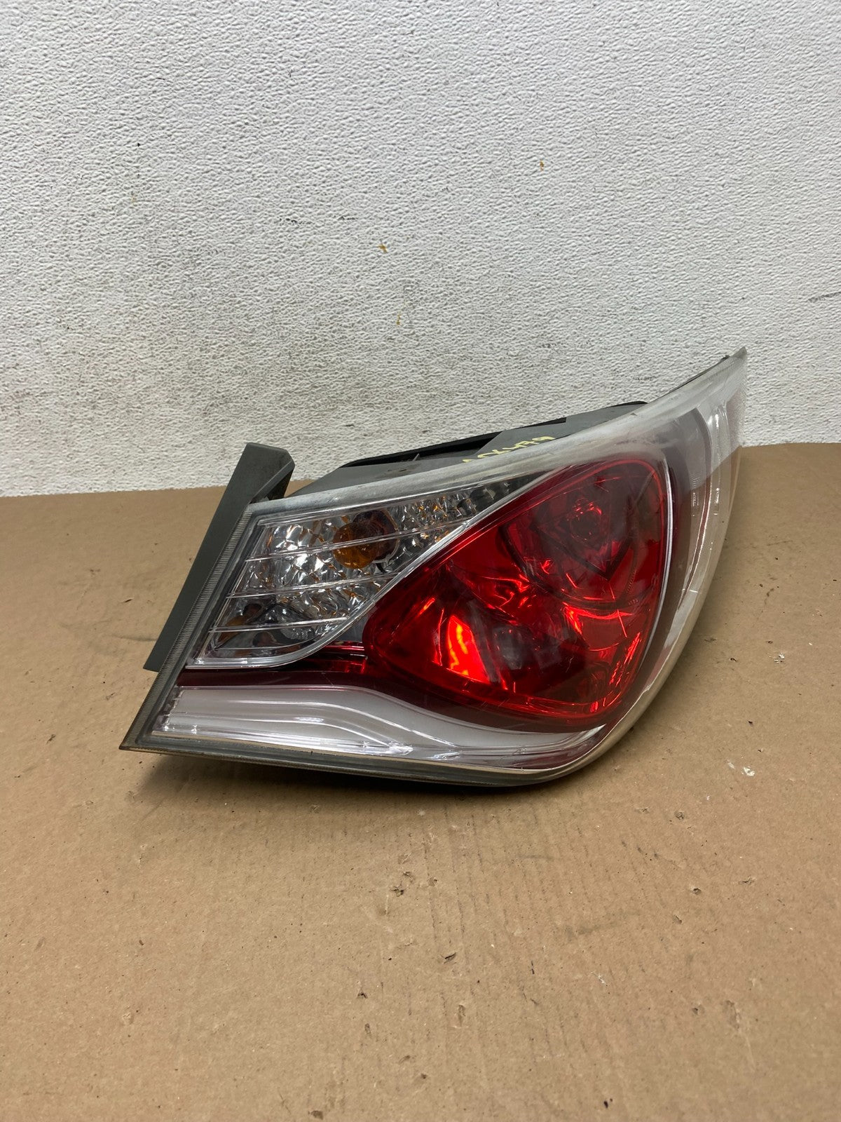 2011 - 2015 Hyundai Sonata Hybrid Right Passenger Tail Light AD6479 DW0