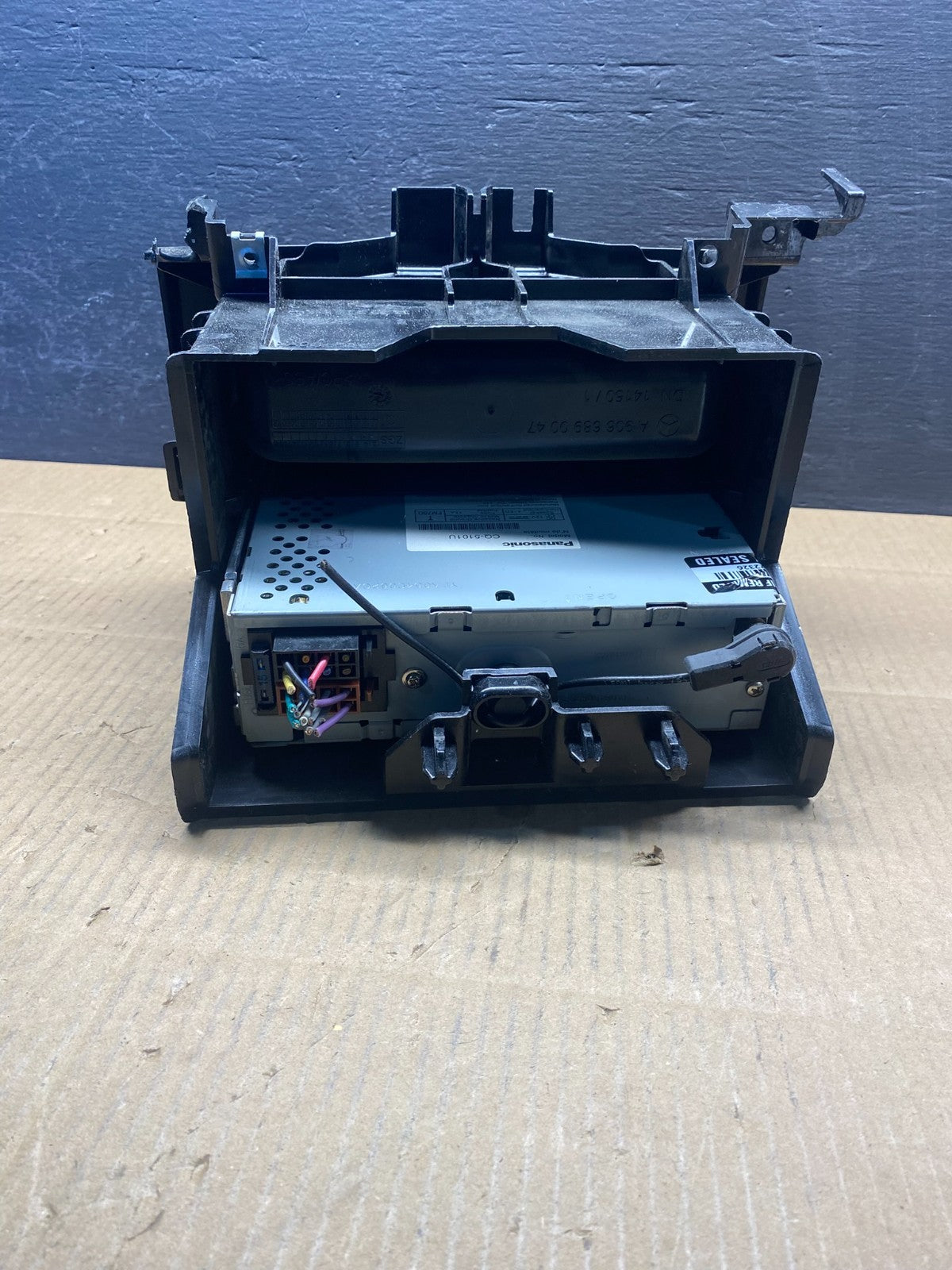 2009 Freightliner Sprinter CD PLAYER Equipment Radio PANASONIC CQ5101U AD1533 DG5