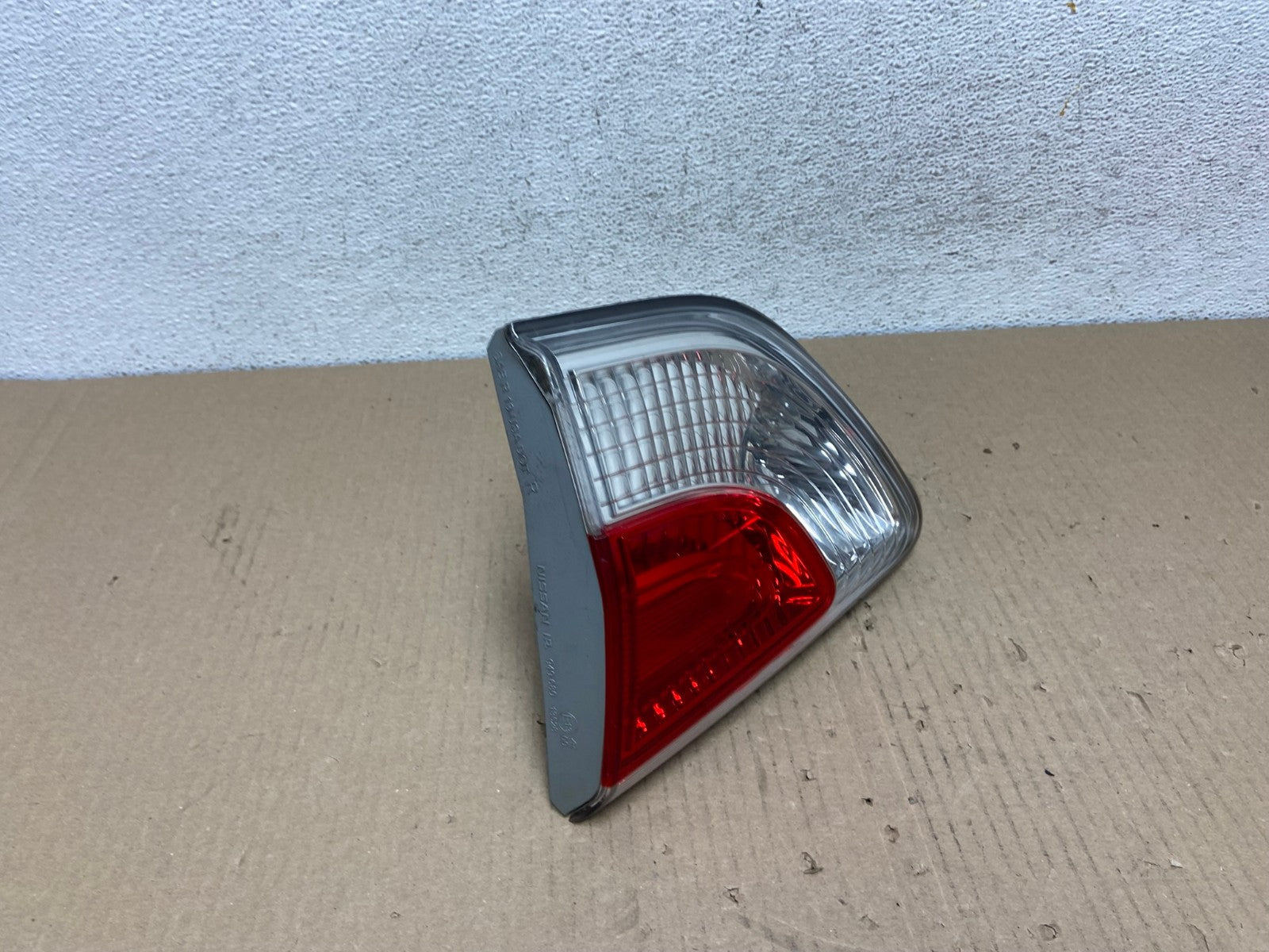2013 to 2016 Nissan Pathfinder Right Passenger Inner Tail light AE9527 LK2