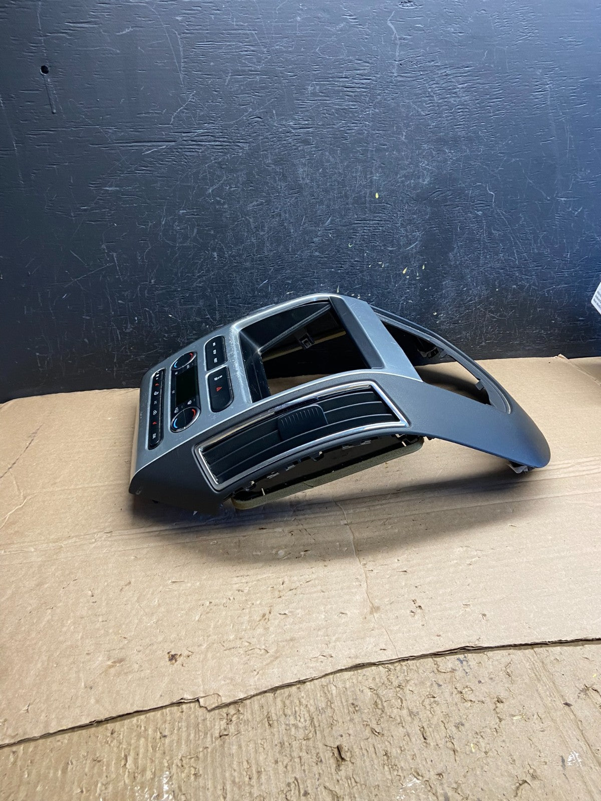 2007 - 2010 Ford Edge Heater Climate Control Radio Control Dash Bezel AF2008 DW2
