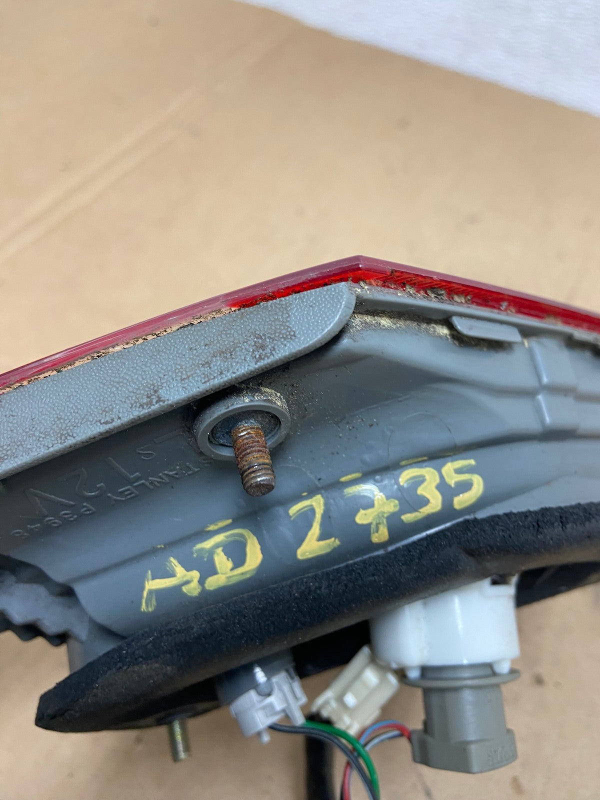 2005-2010 Toyota Avalon Left Driver LH Side Tail Light Inner AD2735 LK7
