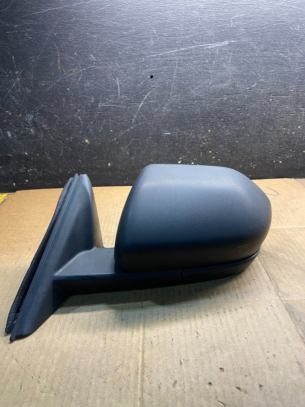 2020 to 2023 Ford Explorer Left Driver LH Side View Door Mirror OEM Y3908 DG0