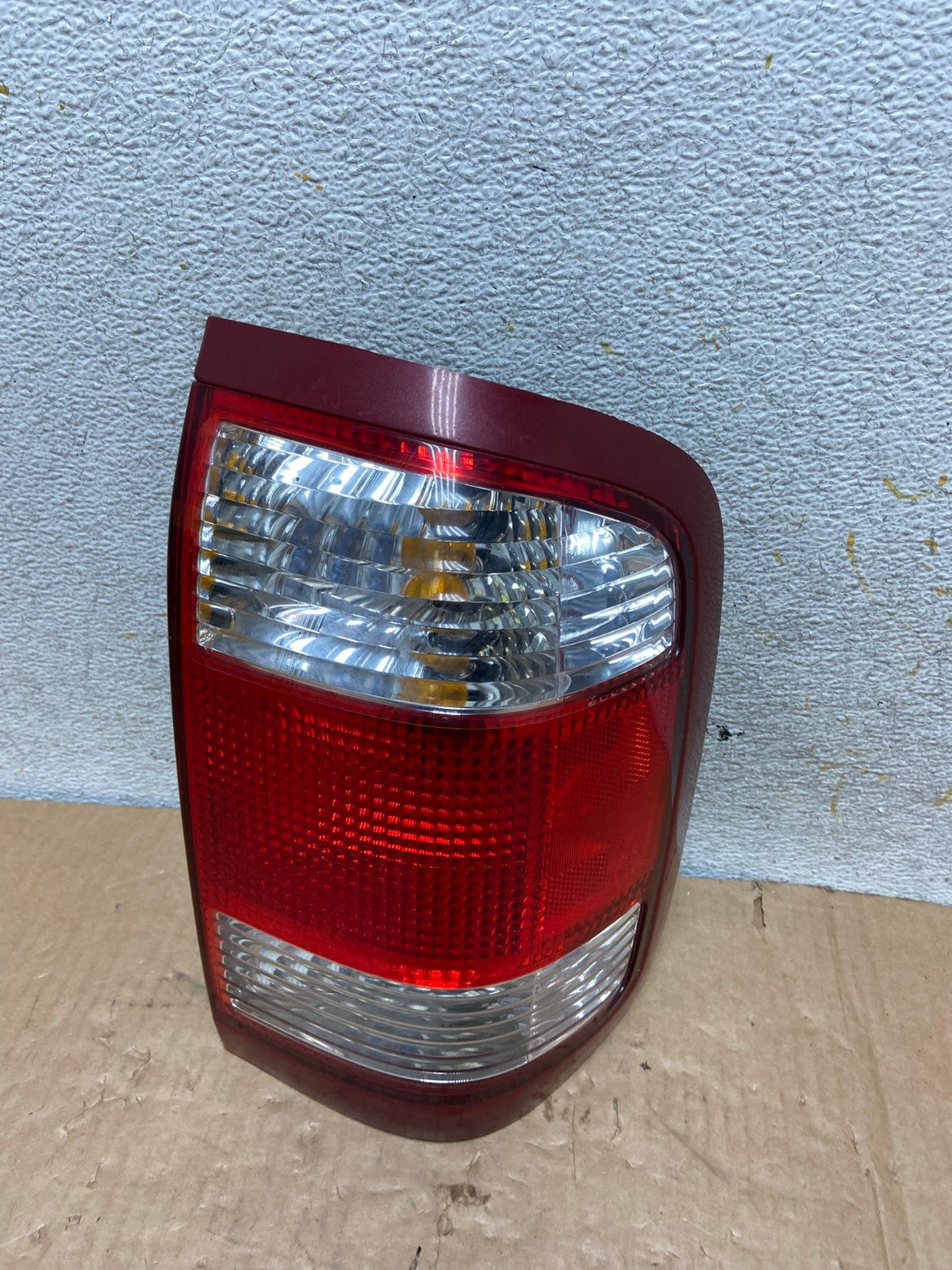 1999 to 2004 Nissan Pathfinder Right Passenger Rh Side Tail light AI7860 LK0