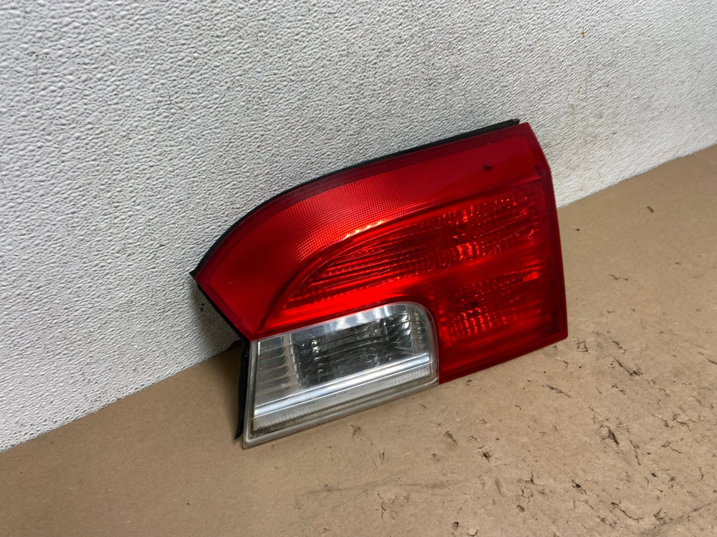 2010 - 2017 GMC Terrain Tail Light Inner Right Passenger Rh AG4430 LK2