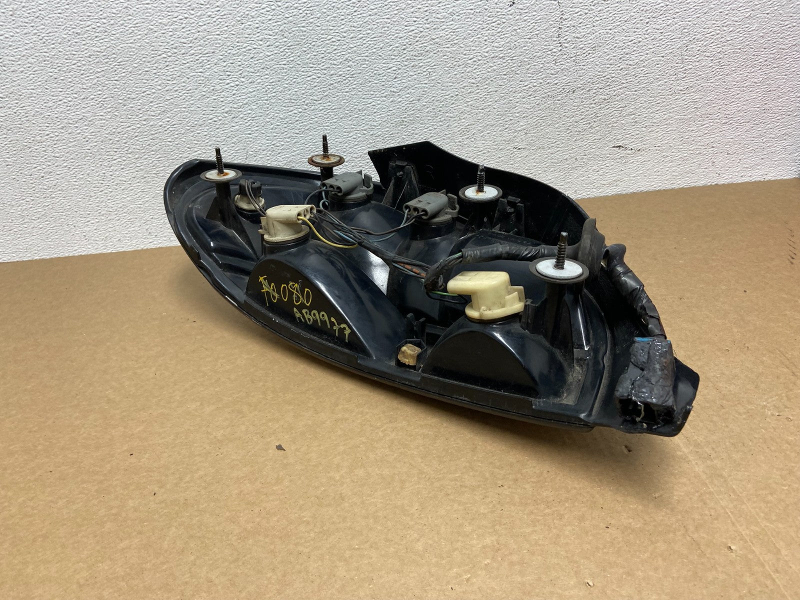 1996-1998 Pontiac Grand AM Right Passenger RH Side Tail Light OEM AB9977 DW7