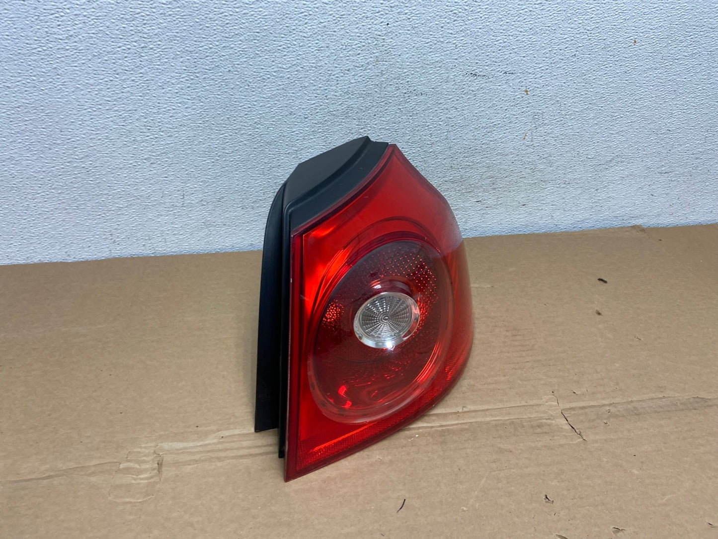 2006 2007 2008 Volkswagen Golf MK5 5 Right Passenger Tail Light AD3793 LK2