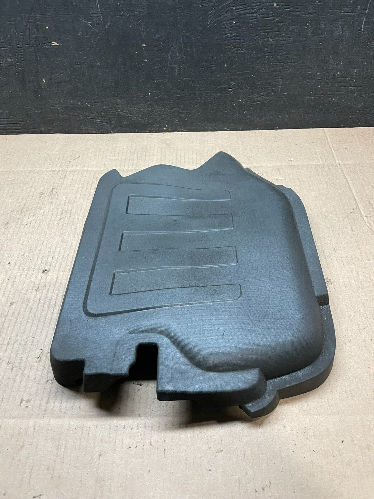 2008 to 2012 Chevrolet Malibu Engine Cover Plastic Motor Shield J6903 DG3