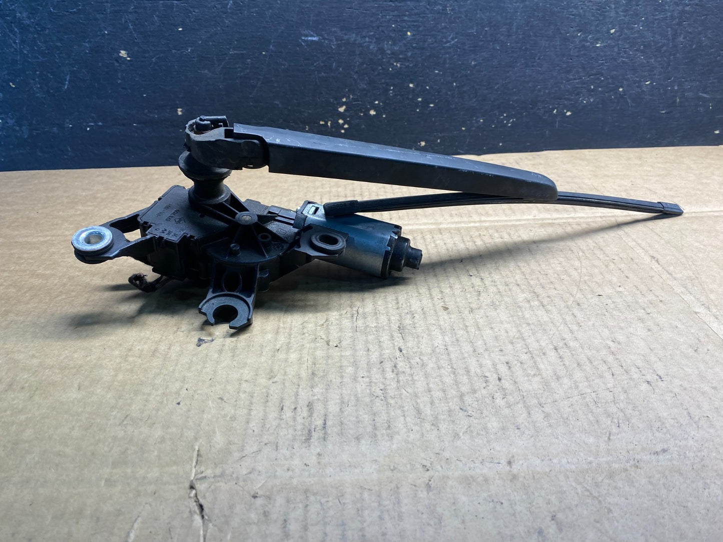 2007 to 2015 Audi Q7 Rear Windshield Washer Wiper Motor ab4012 DG1