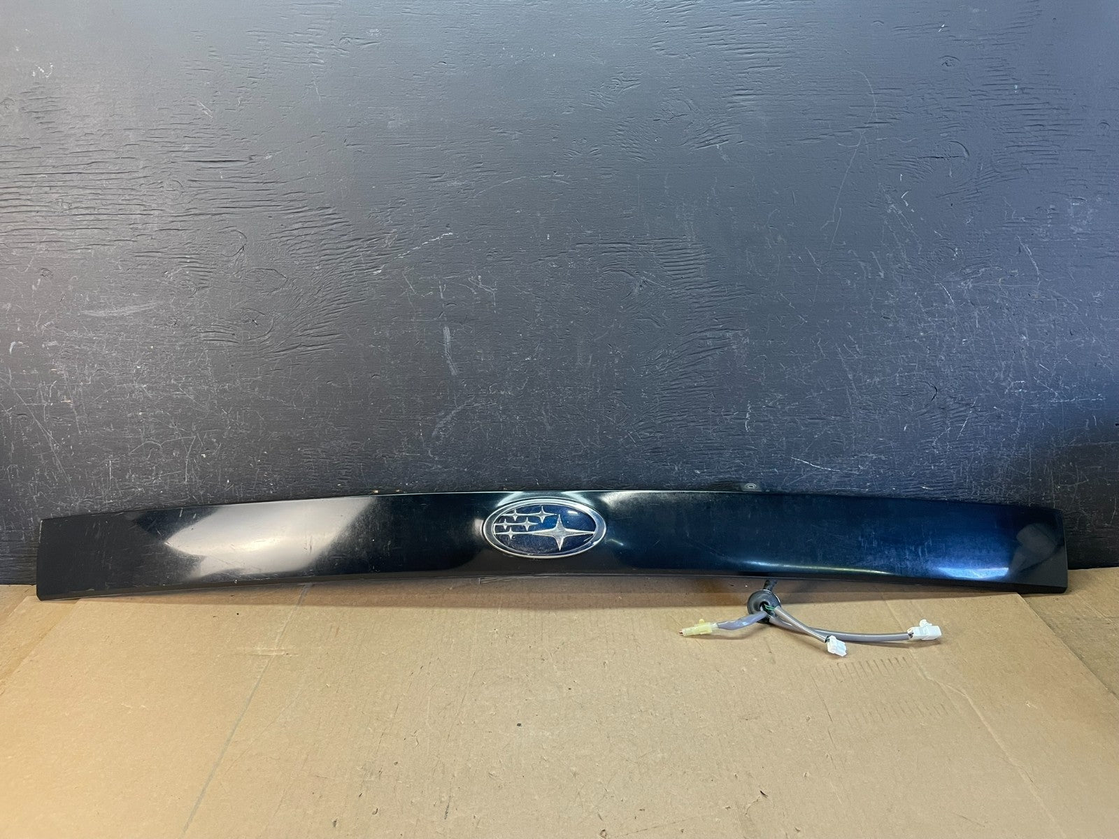 2009 - 2013 Subaru Forester Liftgate Tailgate Trunk Trim Molding AD5654 DG0