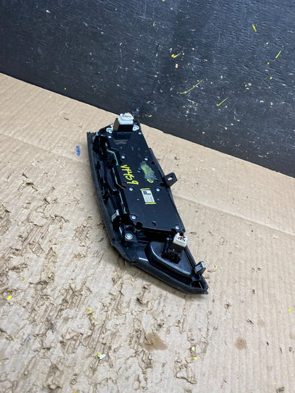 2013 to 2018 Nissan Pathfinder Radio Audio Information Control OEM V7459 DG4