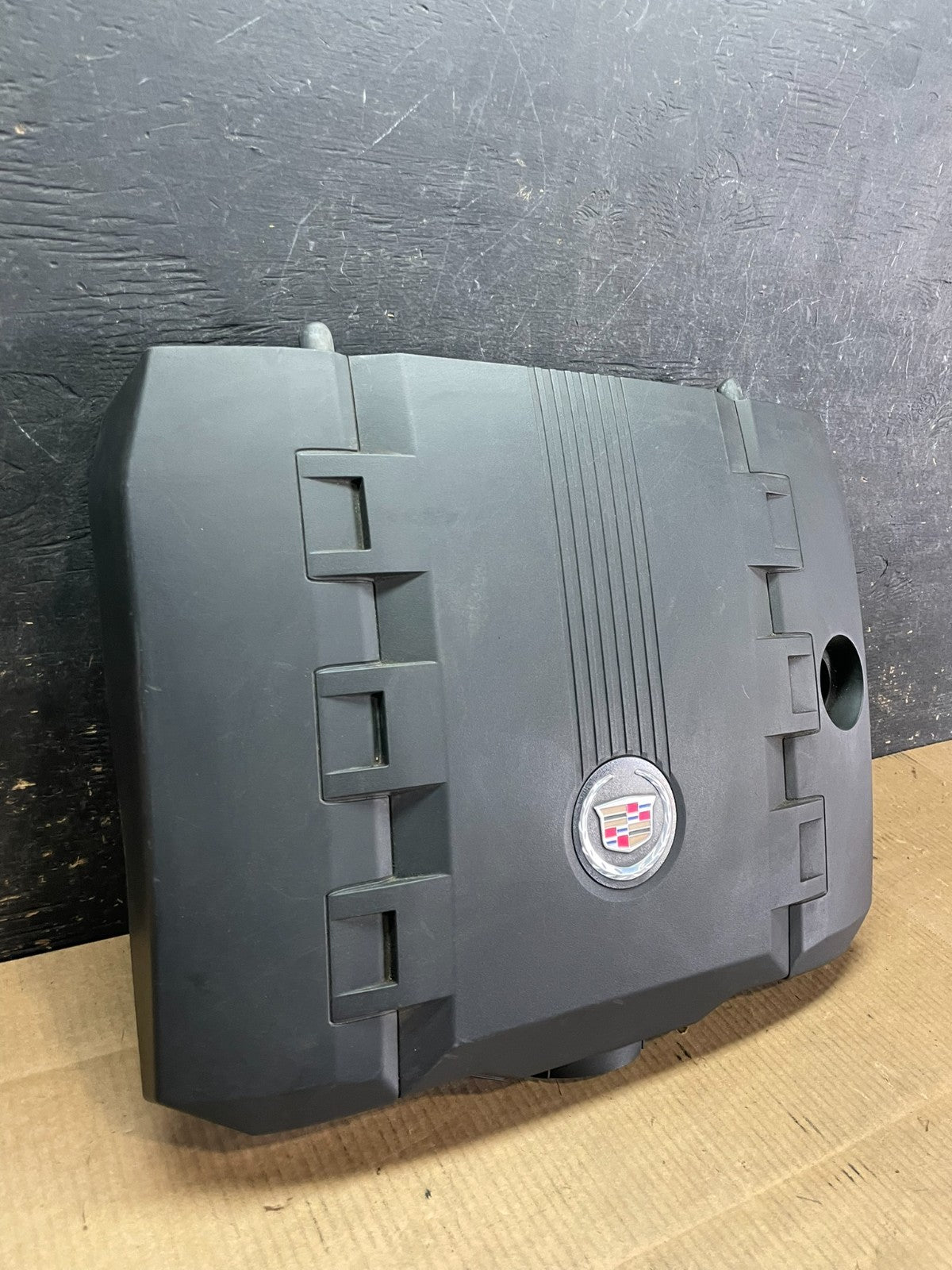 2008 to 2013 Cadillac CTS 3.6L Plastic Engine Cover Shield OEM AA9217 DG1