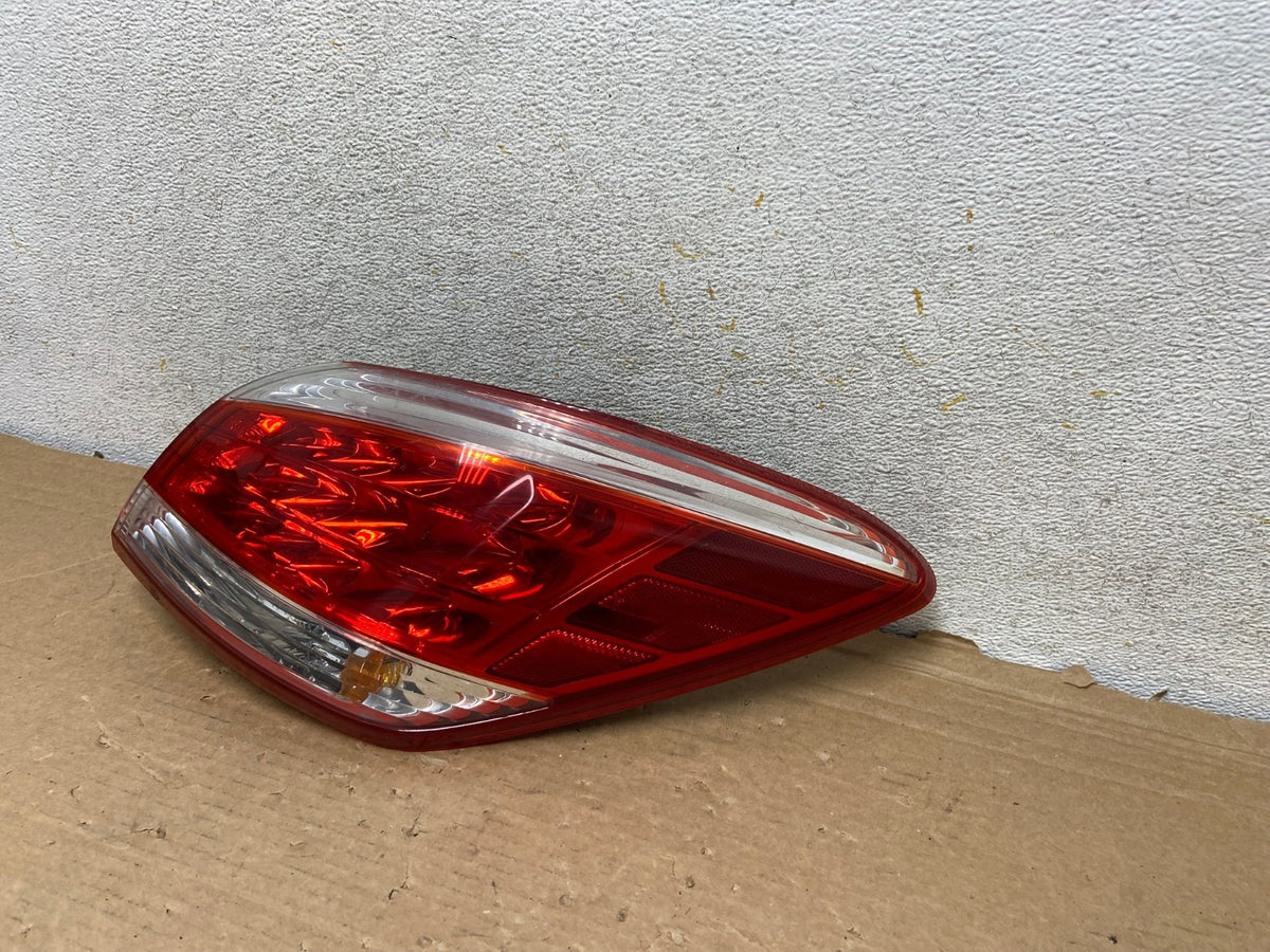 2011 - 2014 Nissan Murano Right Passenger Side RH Tail Light AH8471 LK2