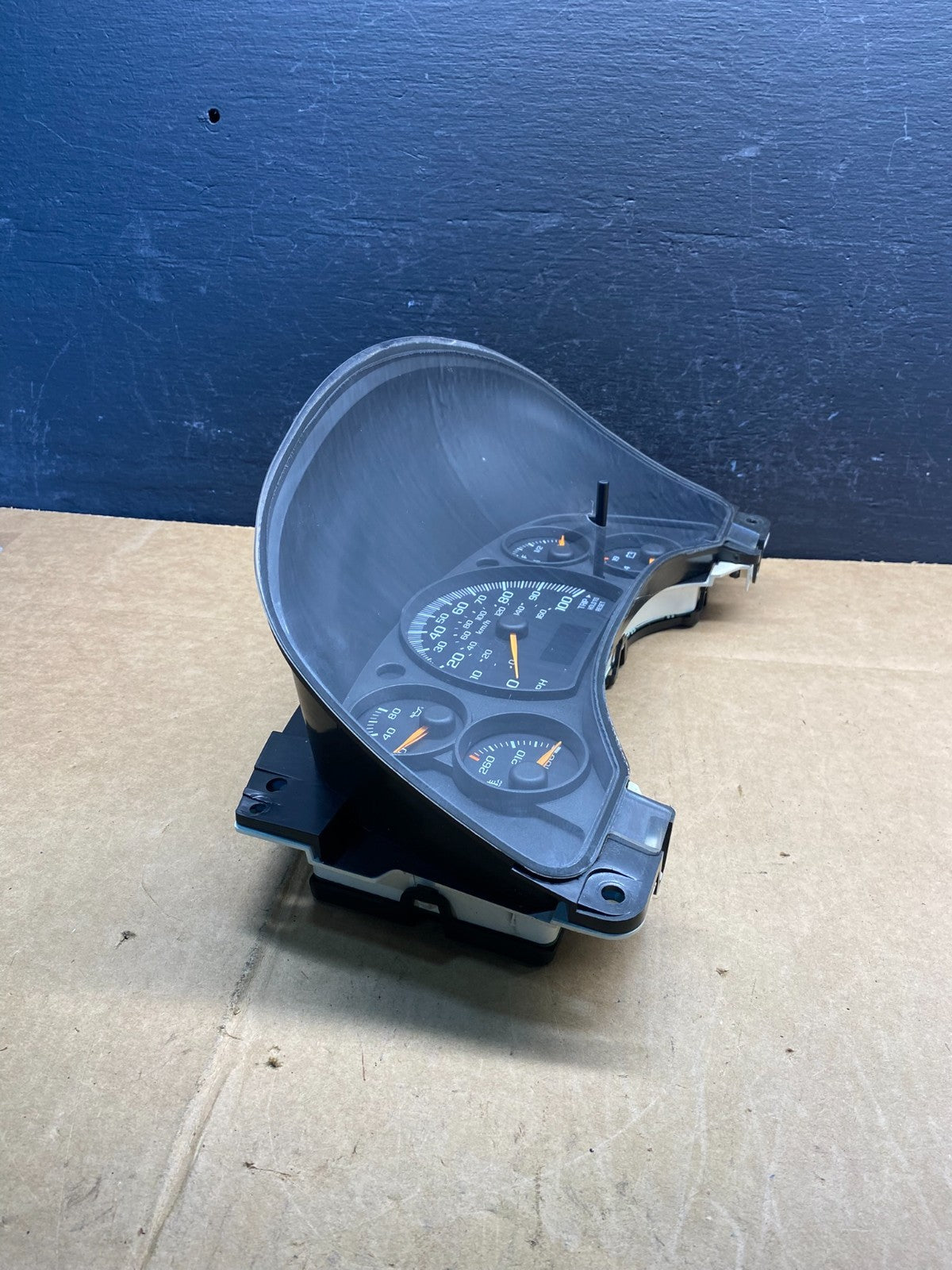 2004 to 2007 Chevrolet Express Speedometer Cluster Gauge AD3685 DG1