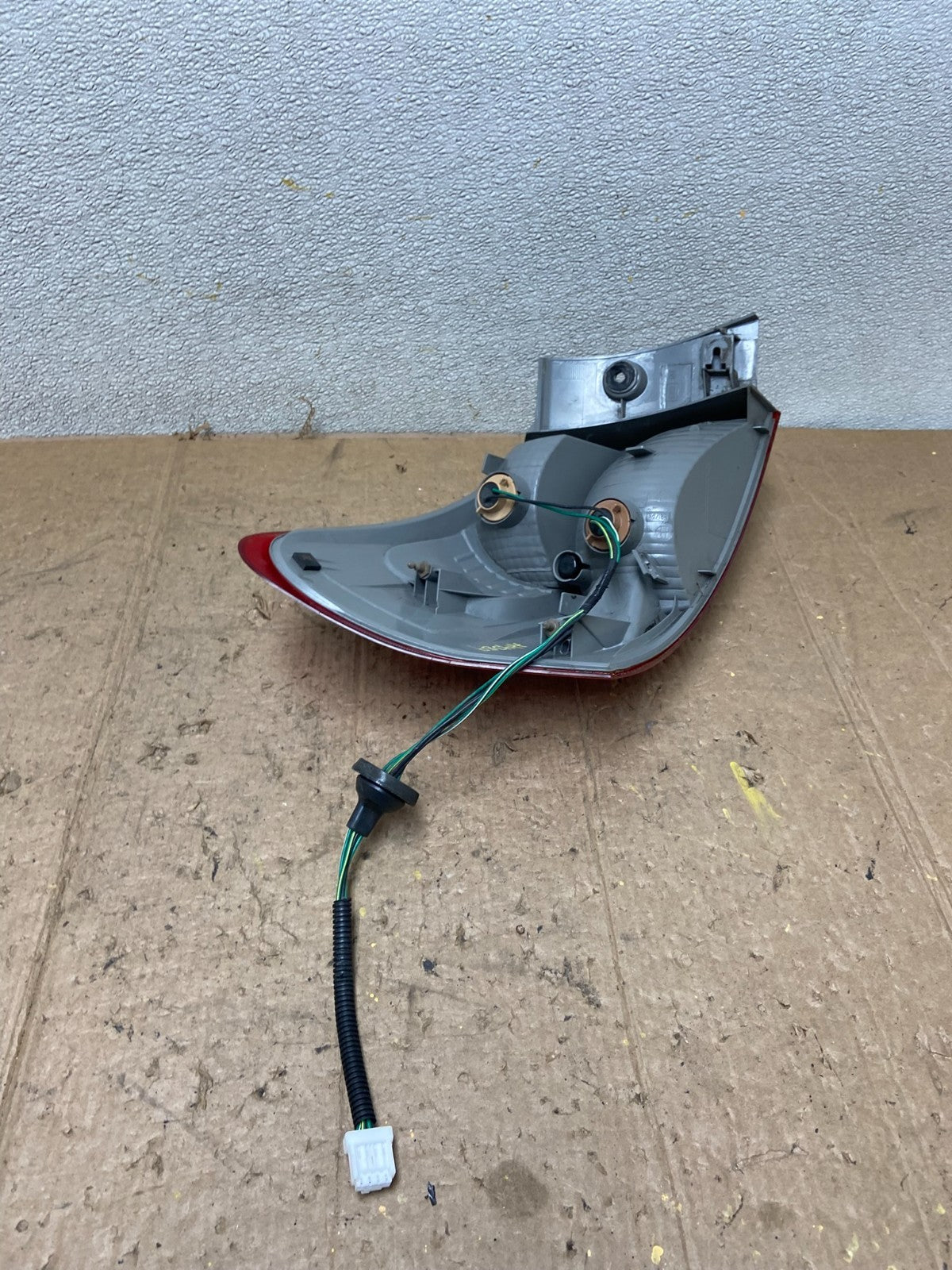2008 to 2015 Nissan Rogue Right Passenger Rh Side Tail Light Oem AA43895