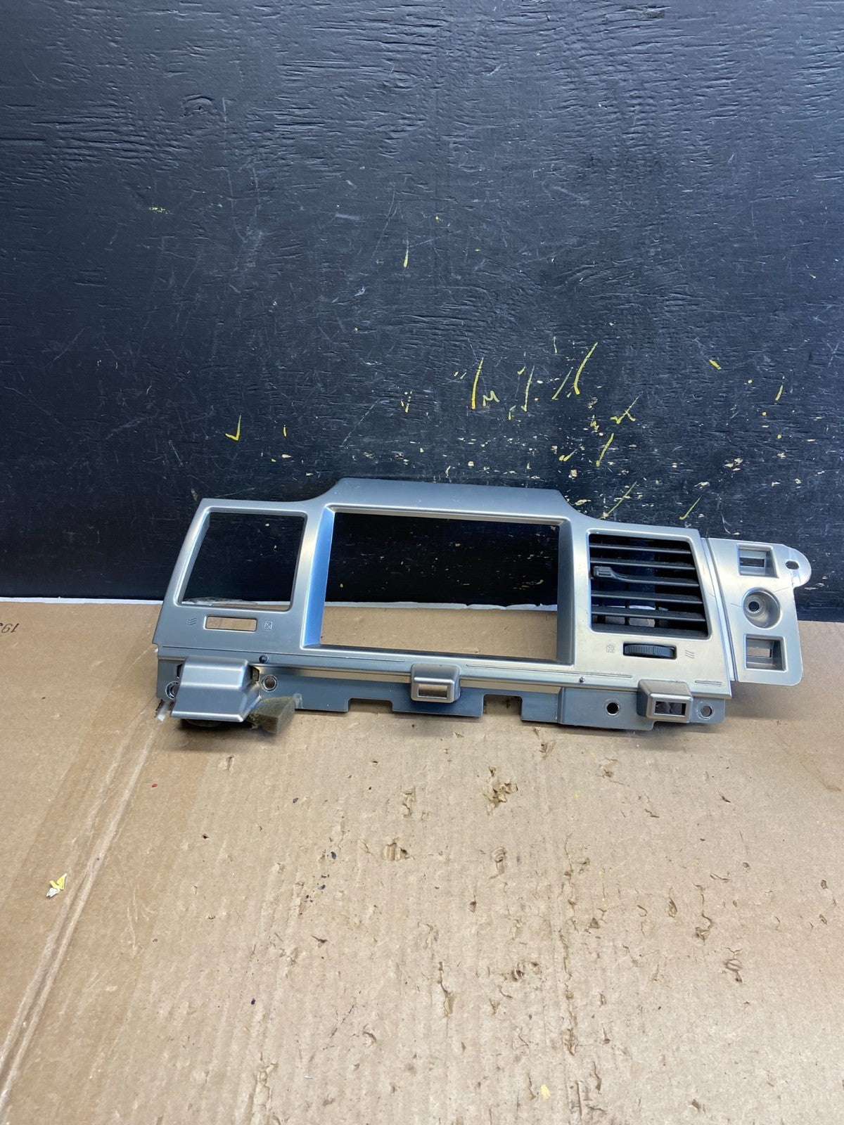 2009 2010 2011 2012 Lincoln MKS Center Radio Bezel Trim Silver OEM ab2258 DG0
