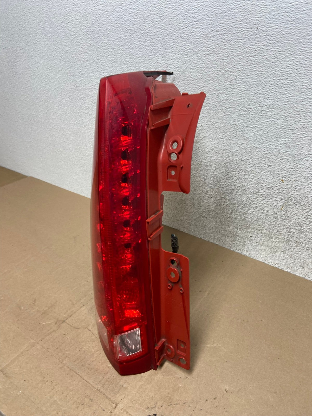 2010 to 2016 Cadillac Srx Left Driver Lh Side Tail Light AE6691 LK1
