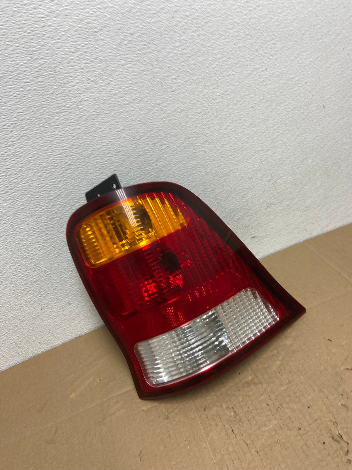 1999 to 2003 Ford Windstar Tail Light Right Passenger RH Side OEM AC3798 LK2