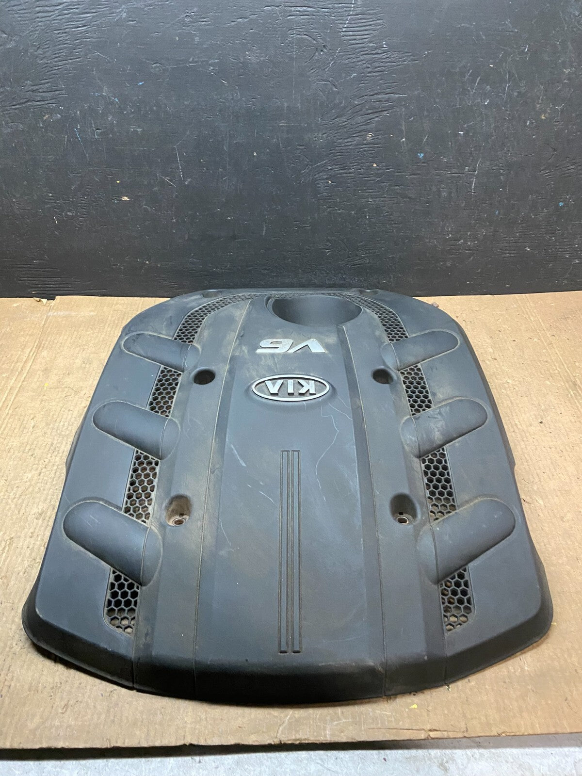 2007 to 2009 Kia Amanti Engine Cover V6 OEM H69071