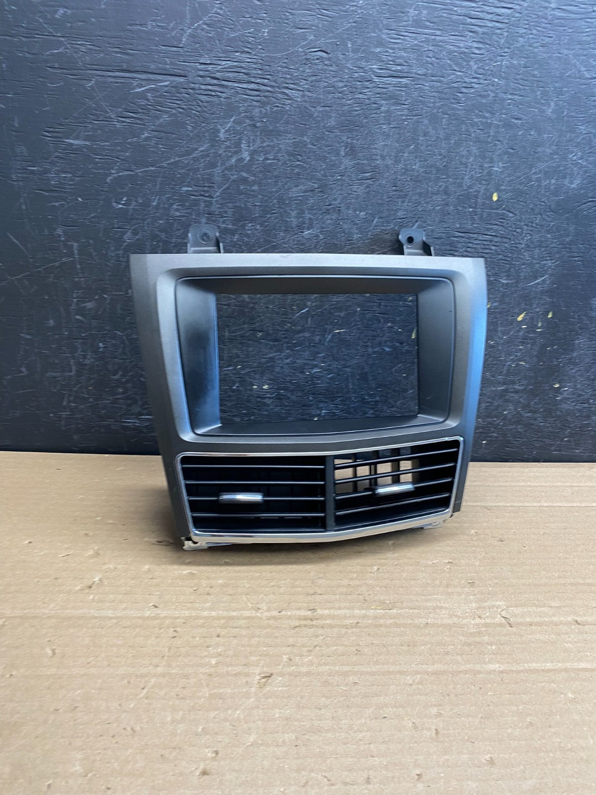 2010 - 2012 Lincoln Mkt Center Dash Gps Radio Bezel Panel Air Vent ag0151 DG0