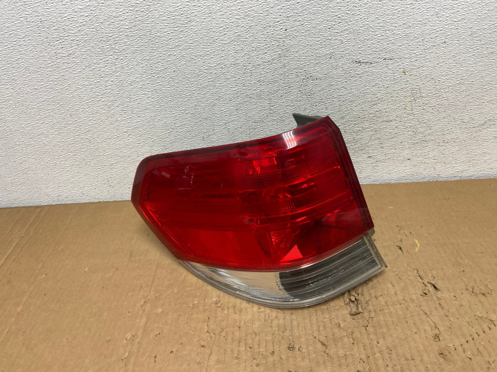 2008 2009 2010 Honda Odyssey Left Driver LH Side Tail Light AD2443 LK0