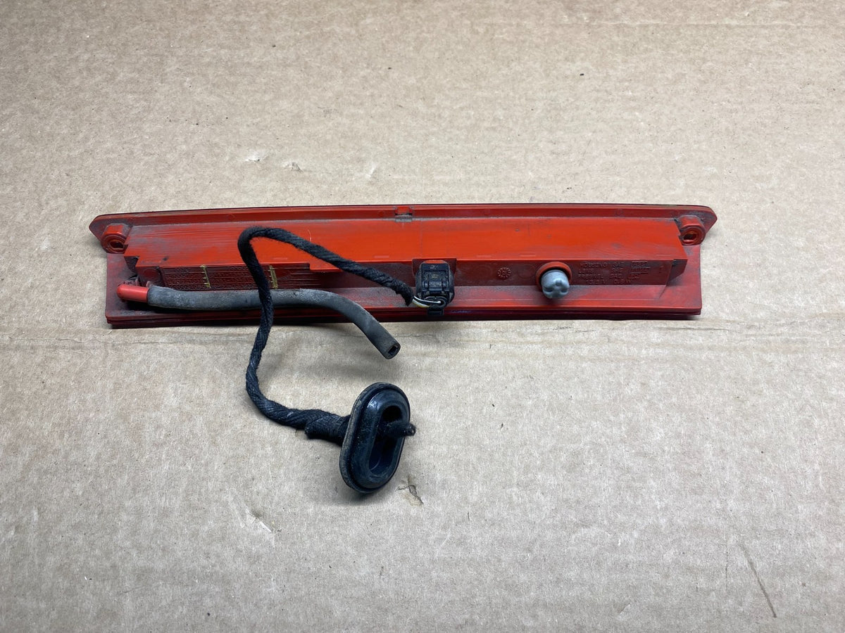2012 to 2017 Ford Focus SE Trunk Lid Hatch 3rd Brake Light af6862 DG4