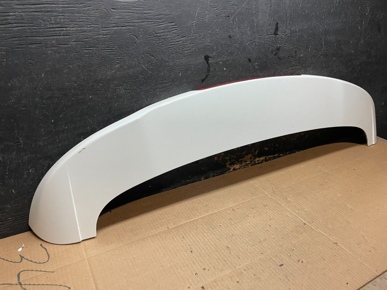 2015 to 2020 Kia Sedona Rear Trunk Spoiler Wing Oem Y1767 DG2