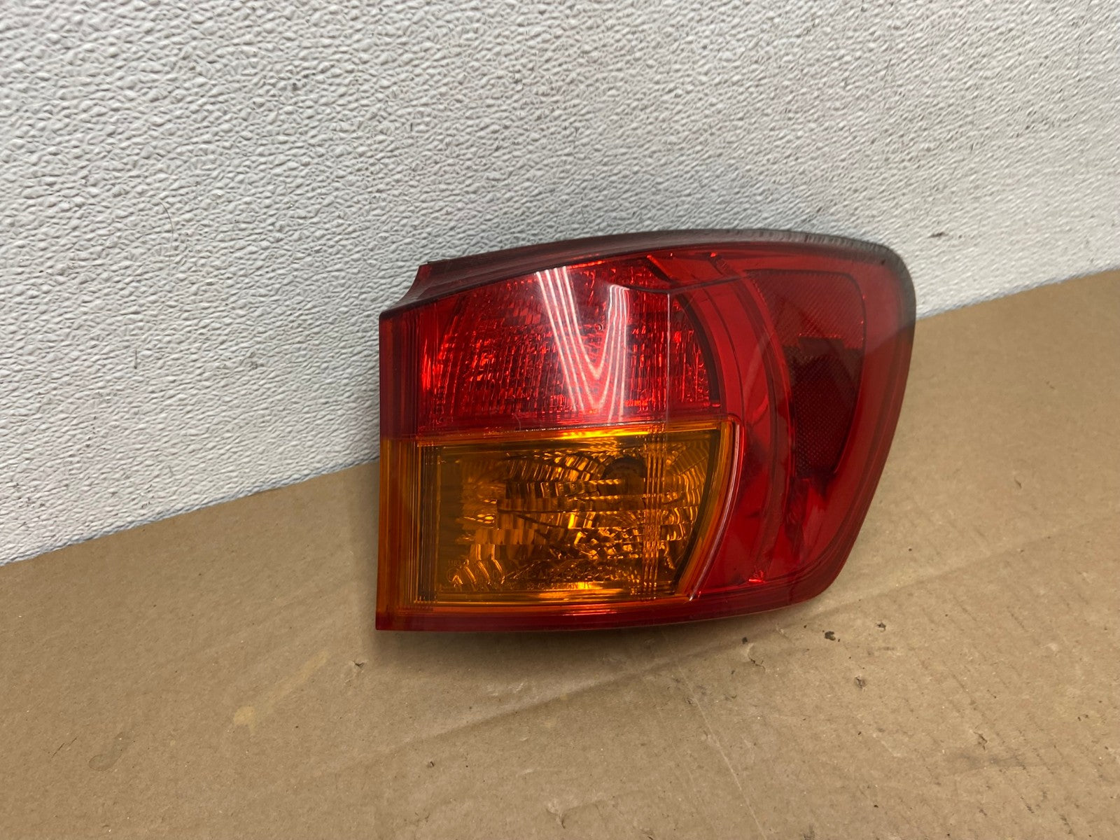 2006-2008 Lexus IS250 Right Passenger Rh Side Outer Tail Light OEM AC3796 LK2