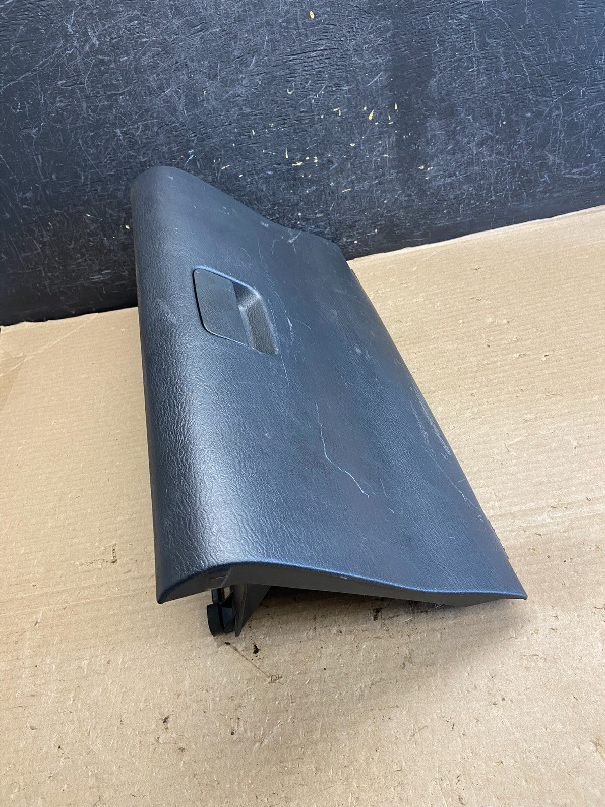2002-2005 Dodge Ram 1500 Front Right Passenger RH Storage Glove Box ah3608 DG1