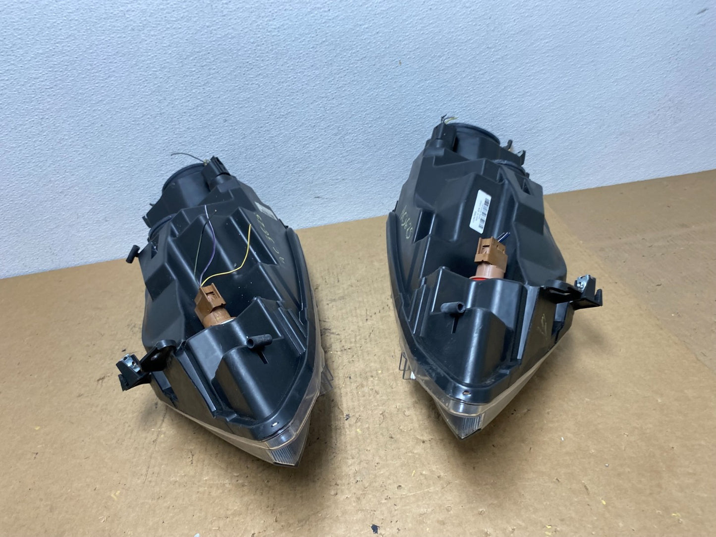 2010 2011 2012 Ford Fusion Left+Right Headlights Halogen OEM AC3625 DW12
