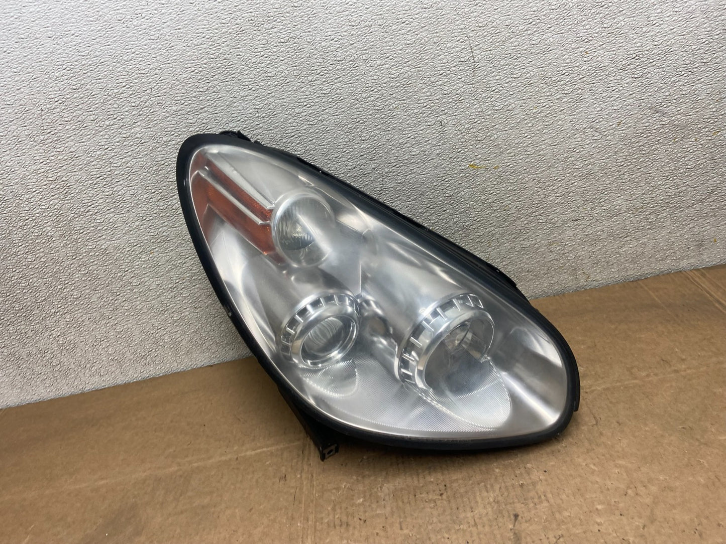 2006 - 2007  Subaru Tribeca B9 Right Passenger RH Halogen Headlight OEM Y5683 DW0