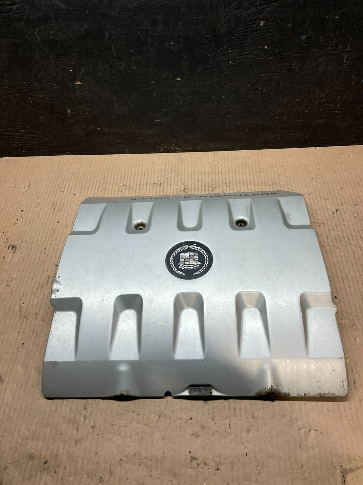 2001 to 2004 Cadillac Deville Seville Northstar Engine Motor Cover J3600 DG1
