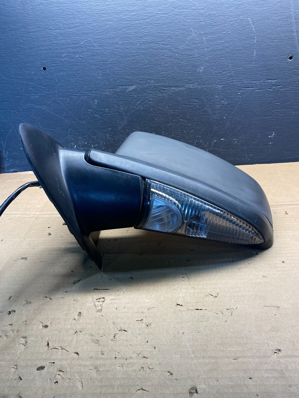 2003 to 2006 Lincoln Navigator Left Driver View Heated Door Mirror AC8792 DW3