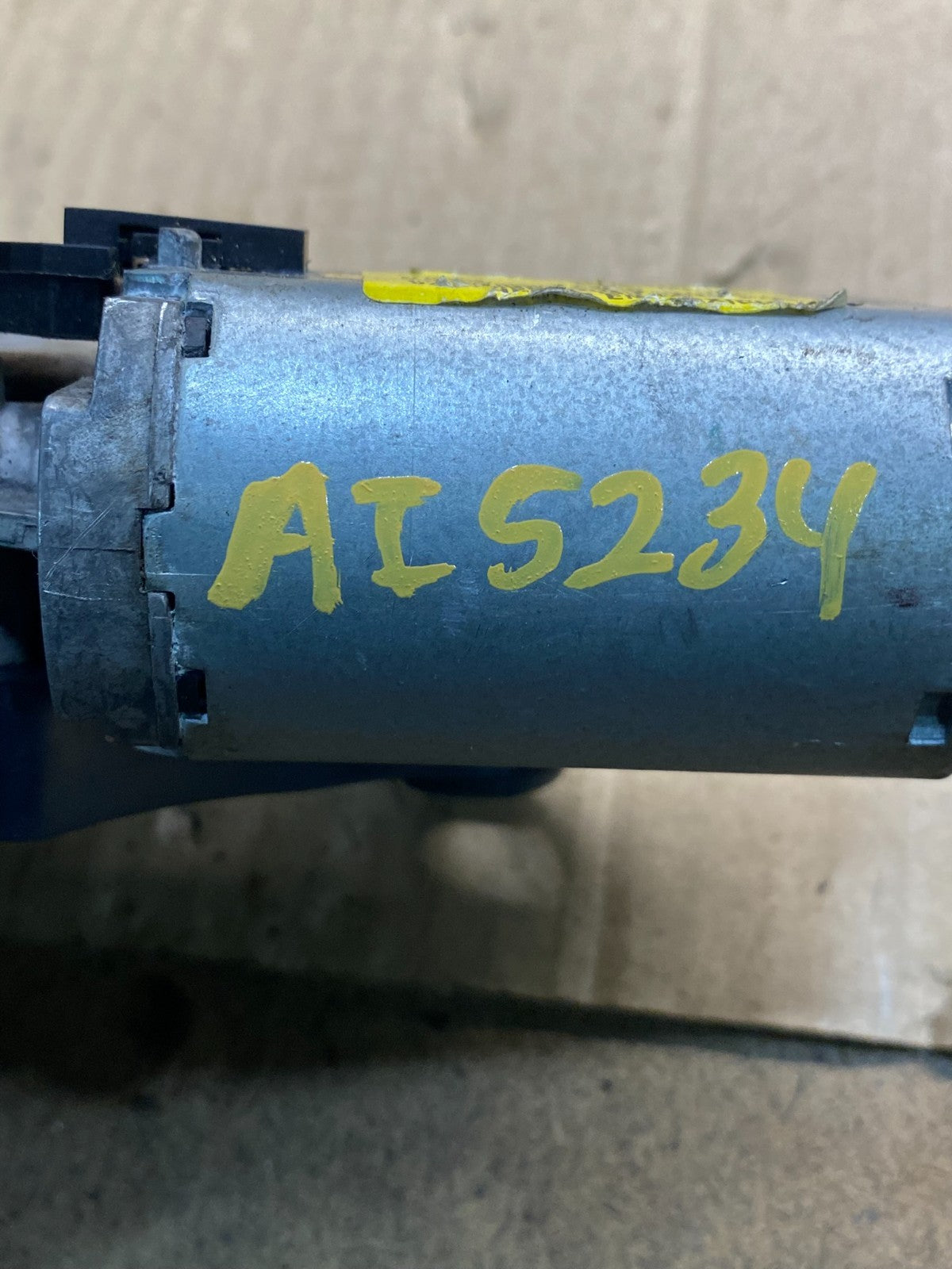 2011 to 2019 Ford Explorer Rear Windshield Wiper Motor ai5234 DG7
