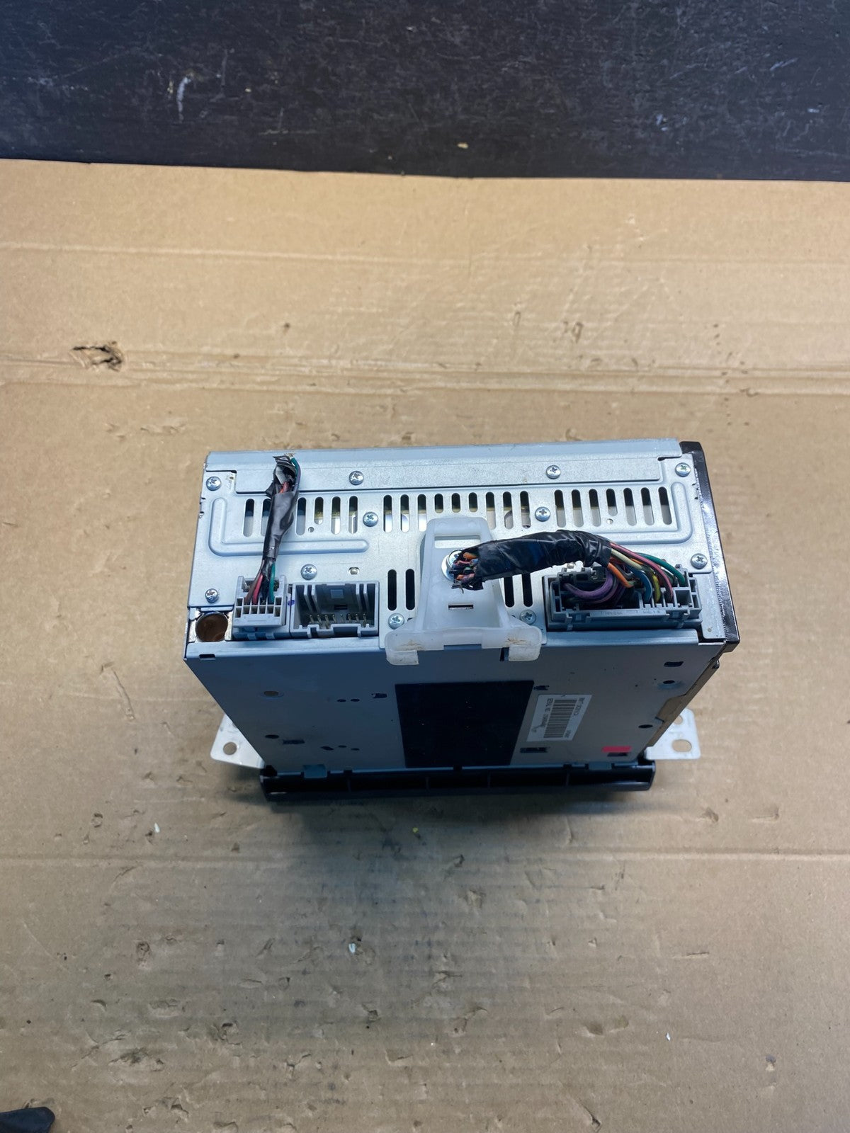 2006 - 2011 Lincoln Town Car AM/FM Radio CD Player AD6561 DG5