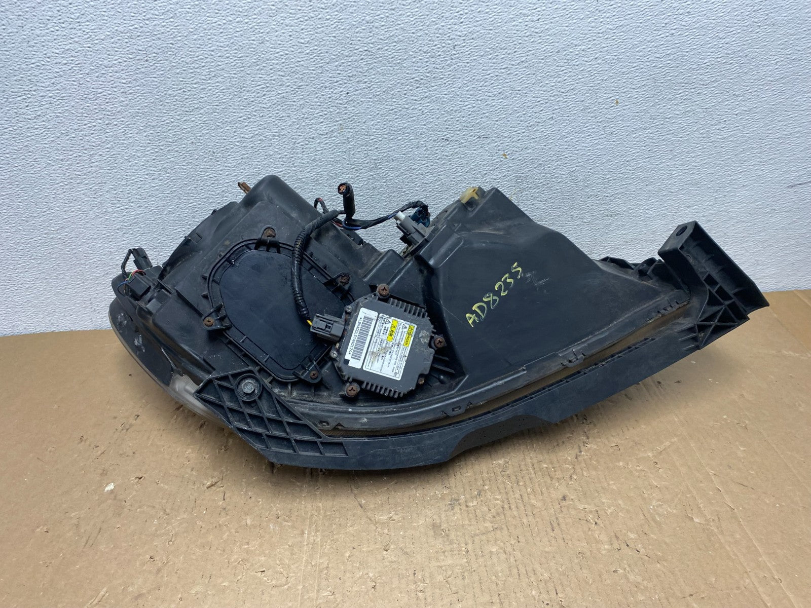 2005 to 2008 Acura RL Left Driver LH Side XENON HID Headlight AD8235 DW6