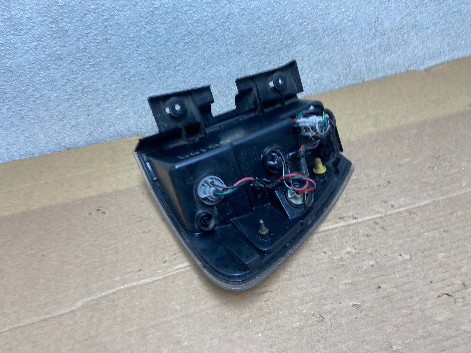 2005 to 2008 Chevrolet Equinox Right Passenger Rh Side Tail Light AB5199 LK5