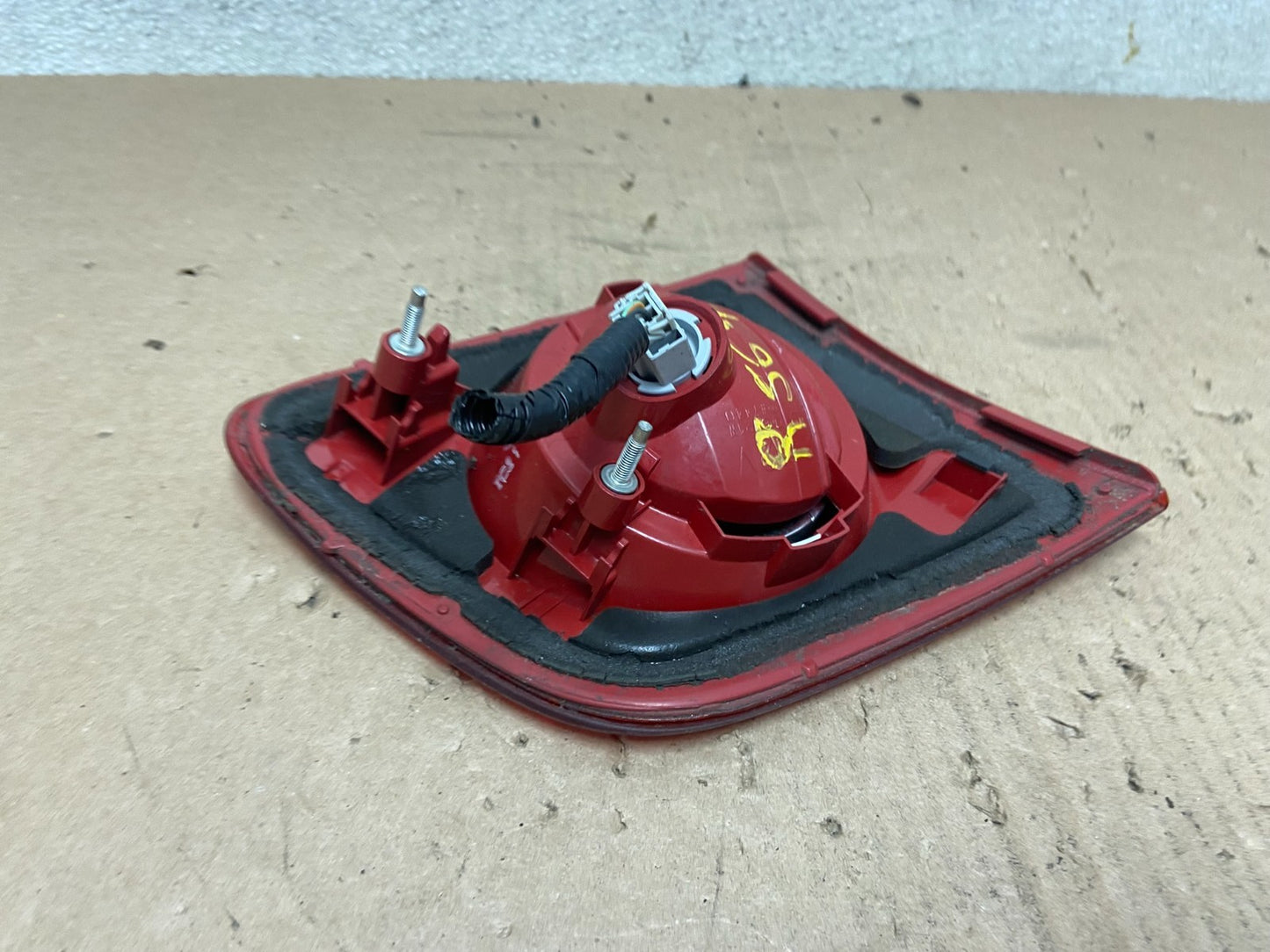 2004 2005 2006 Mazda 3 Sedan Right Passenger RH  Side Tail Light inner R5697 DW4