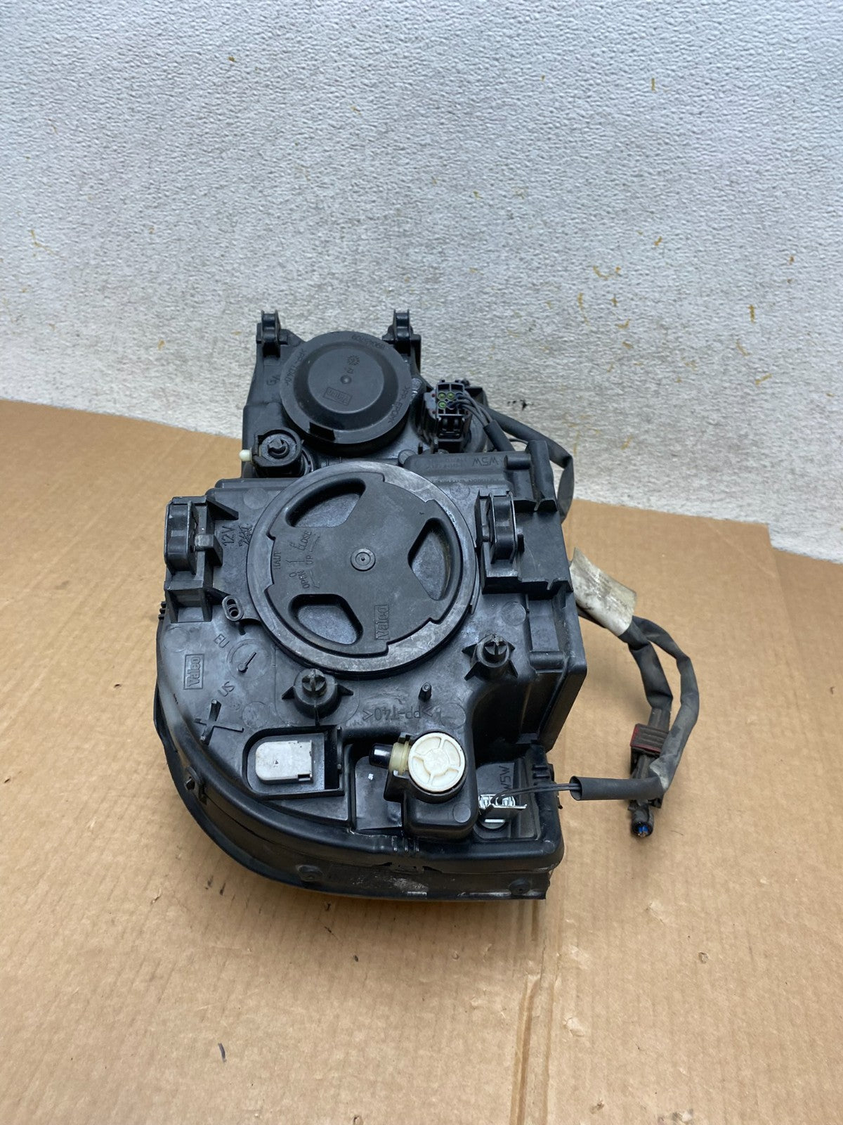 2003-2013 Volvo XC90 Left Driver LH Side Halogen Headlight AI3827 DW9