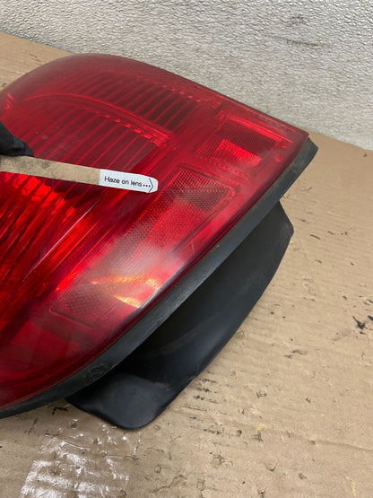 2003 to 2011 Lincoln Town Car Right Passenger Rh Tail Light AA9821 LK4